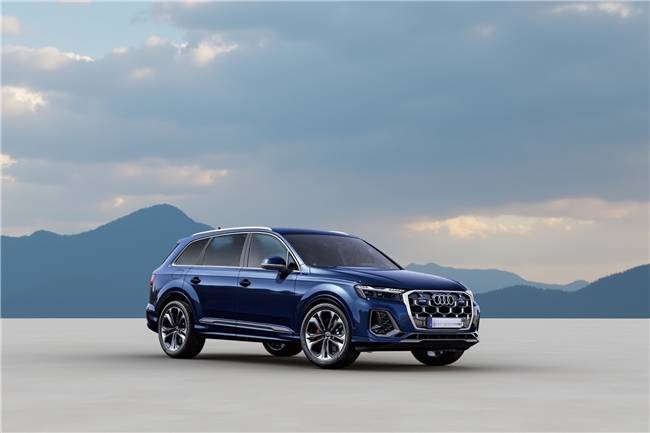 与宝马X5的豪华SUV对决科技与速度的较量：奥迪Q7(图3)